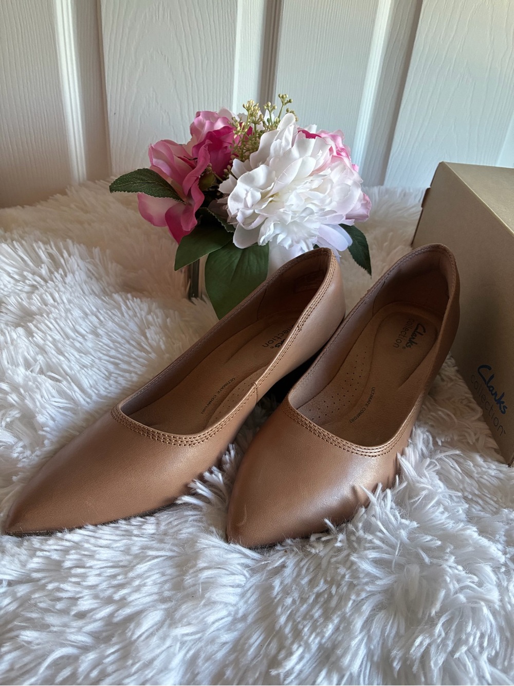 NIB Clarks Women’s Tan Leather Block Heels Size 8
